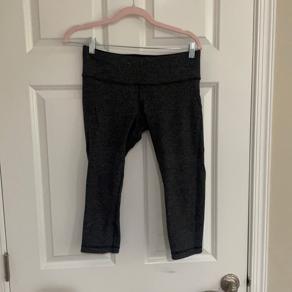 Lululemon Reversible cropped leggings sz 8